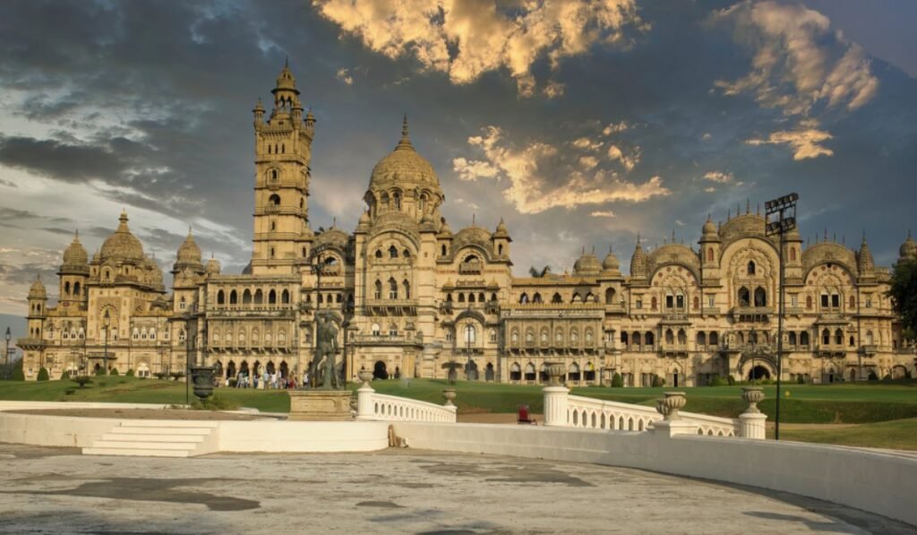 Laxmi Villa, a house larger than Mukesh Ambani's, Buckingham Palace